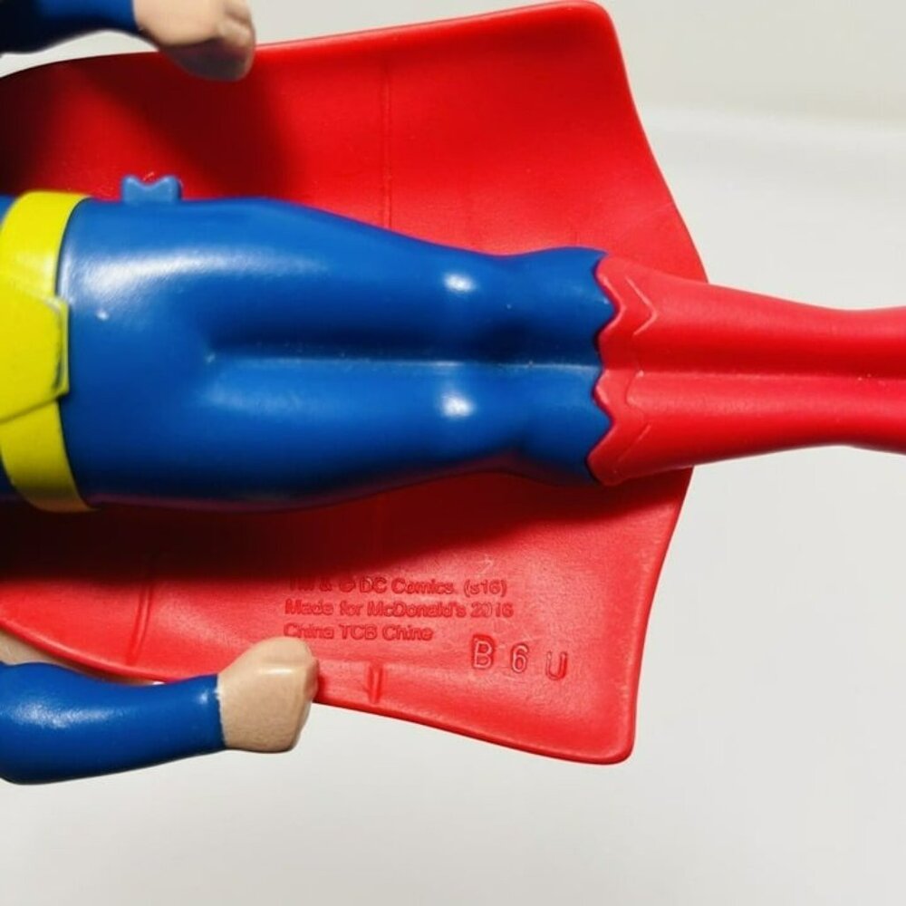 McDonald Dc Comics Superman Action Figure Toy S16 Cake Topper Model Super Hero - Picture 7 of 11